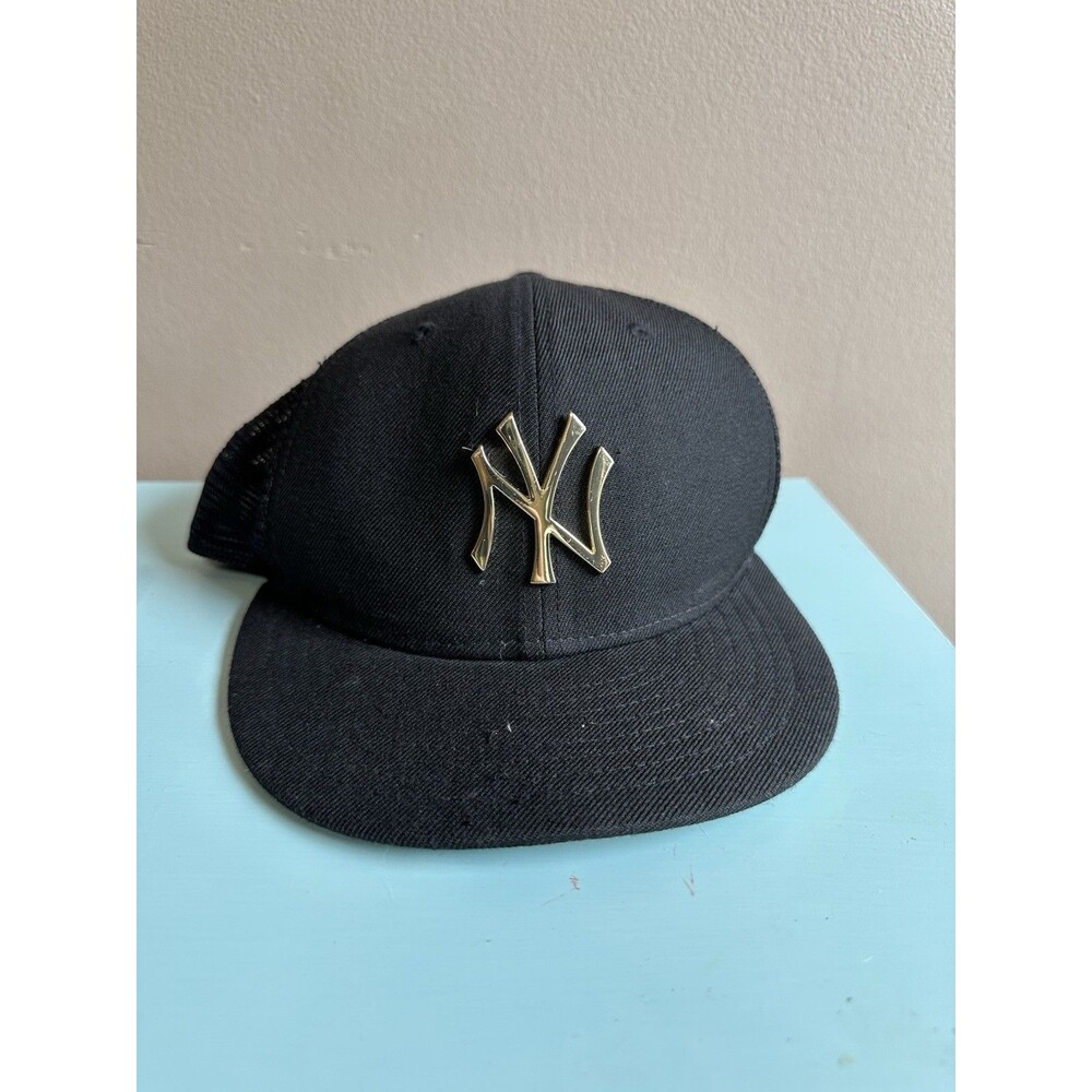 New Era 9FIFTY New York Yankees Black‎ Gold Metal Logo Wool Snapback Hat Cap MLB